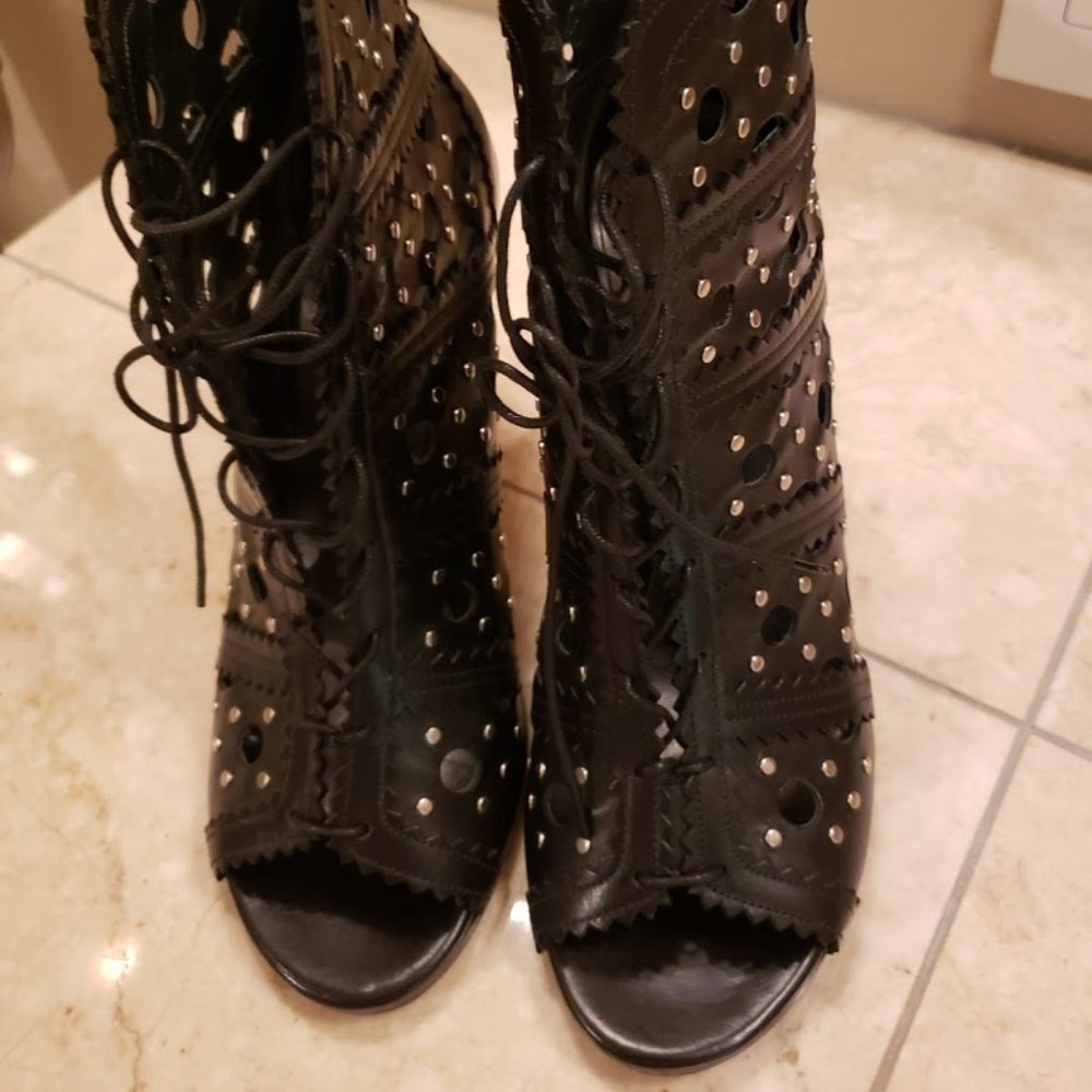 stuart weitzman Heels